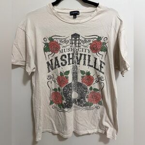 Originality. Nashville Music City Graphic Tee – Guitar & Roses Small